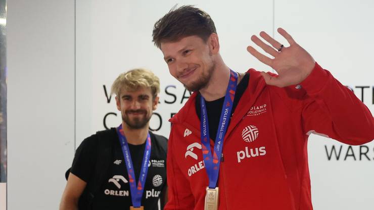 Polscy siatkarze wrócili do kraju! Wyjątkowe powitanie triumfatorów Ligi Narodów