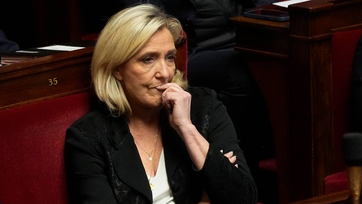 Marine Le Pen ma powody do zmartwienia. Sondaż mówi wszystko