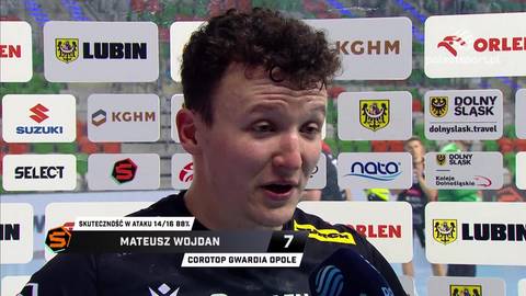 Mateusz Wojdan, zawodnik sportowy, udziela wywiadu po meczu.