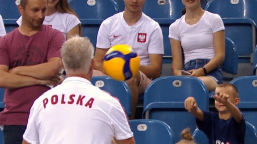 Vital Heynen spełnia marzenia młodych fanów! Piękne obrazki przed meczem Polski (WIDEO)