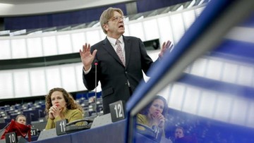 "Negocjacje utknęły w martwym punkcie, a nawet cofnęły się". Verhofstadt pisze do Barniera ws. Brexitu
