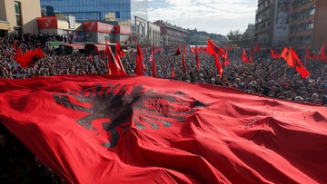 Kosowo: tysiące zwolenników opozycji domagało się ustąpienia rządu