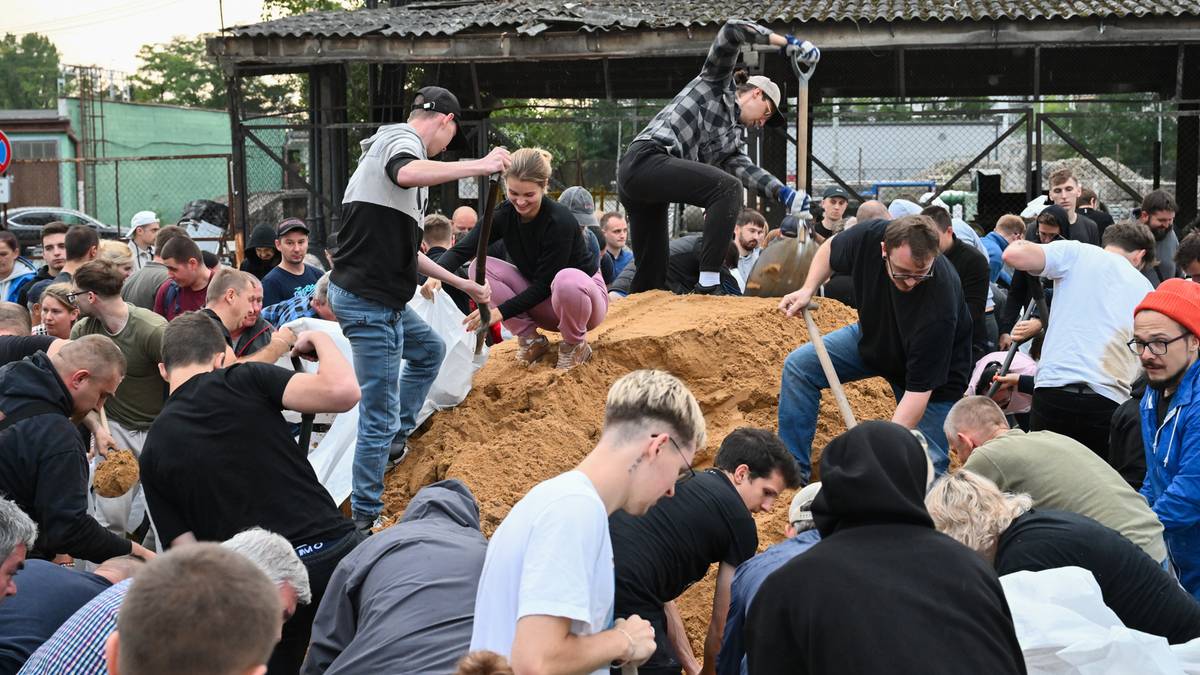 Wicemistrzowie Polski też pomagają! Przygotowania do nadejścia największej fali