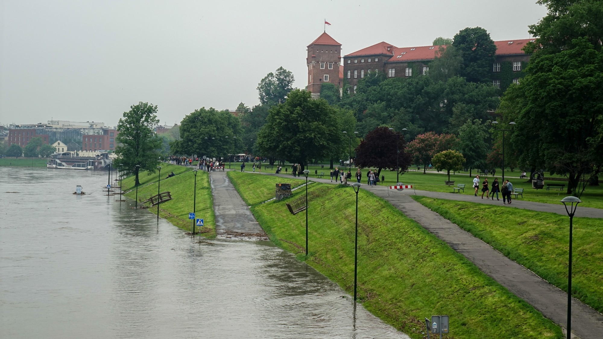 Wielka woda pod Wawelem - zdjęcie 2