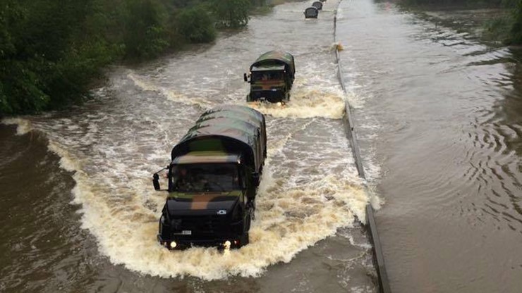Powódź we Francji: kilka tysięcy ewakuowanych. Luwr zamknięty