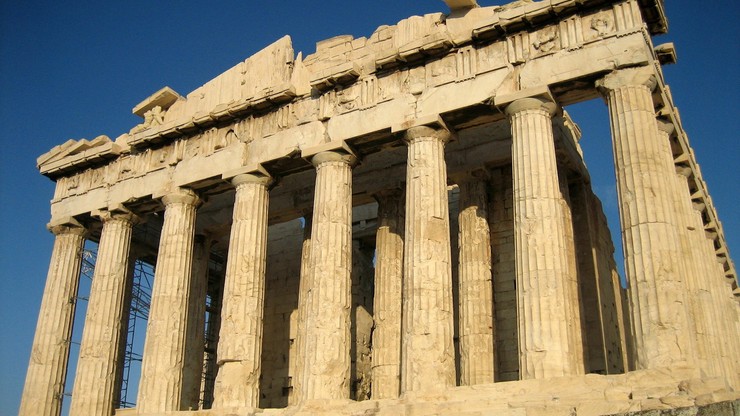 Piorun uderzył w Akropol. Cztery osoby ranne