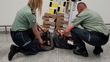 Kraków: Celnicy wykryli ponad 100 kg mięsa w bagażu