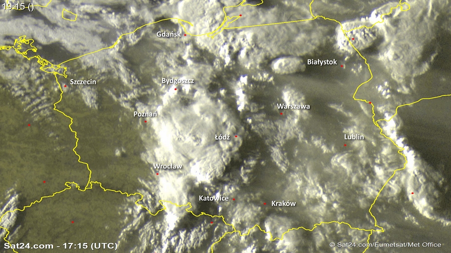 Zdjęcie satelitarne w dniu 30 kwietnia 2018 o godzinie 19:15. Dane: Sat24.com / Eumetsat.