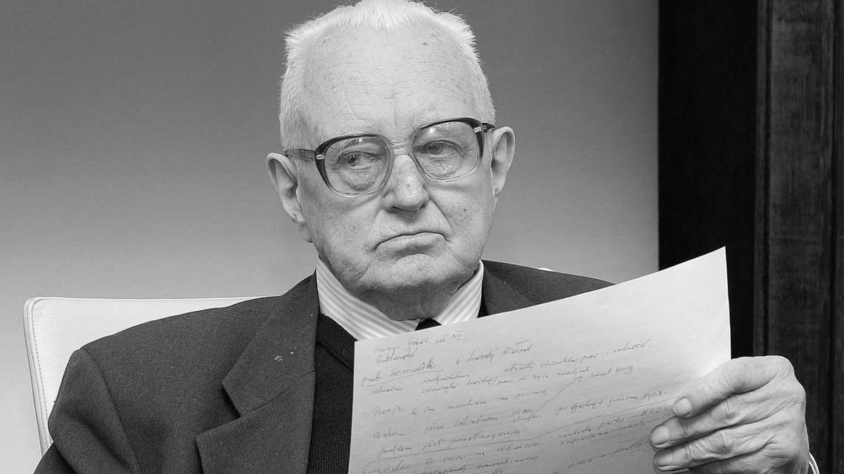 Współtworzył III RP. Nie żyje Andrzej Wielowieyski, miał 98 lat