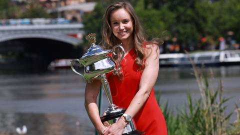 Lady in red! Niezwykła sesja Jeleny Rybakiny po triumfie w Australian Open