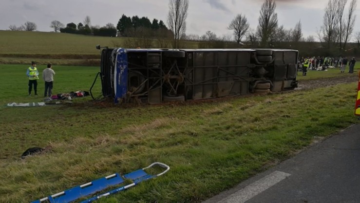 Wypadek szkolnego autobusu we Francji. Jest wielu rannych