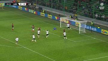 Piłkarze Legii Warszawa świętują strzelenie gola w meczu przeciwko Lincoln Red Imps. Wynik meczu 3:0 dla Legii.