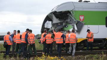 Groźny wypadek kolejowy pod Warszawą. Lądował helikopter
