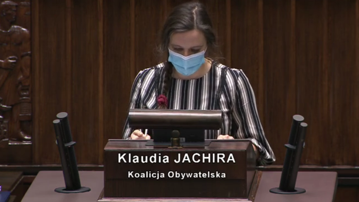 Klaudia Jachira nie zostanie ukarana za przeróbkę "Roty". Komisja Etyki Poselskiej odrzuciła wniosek