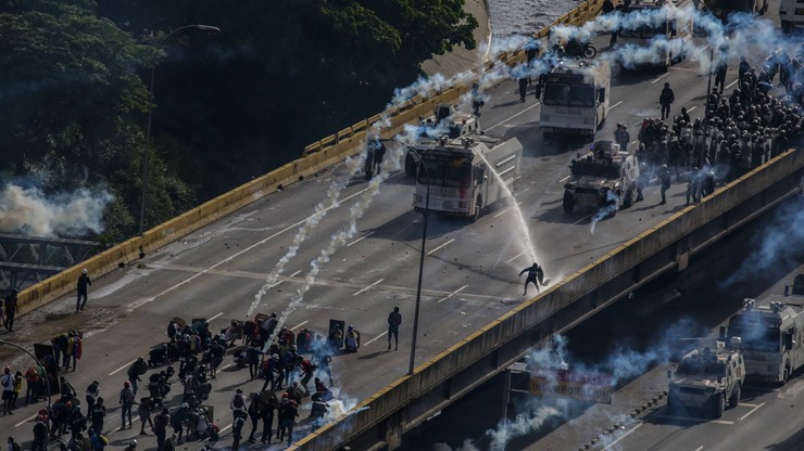 Wenezuela: już 60 ofiar starć przeciwników rządu z policją