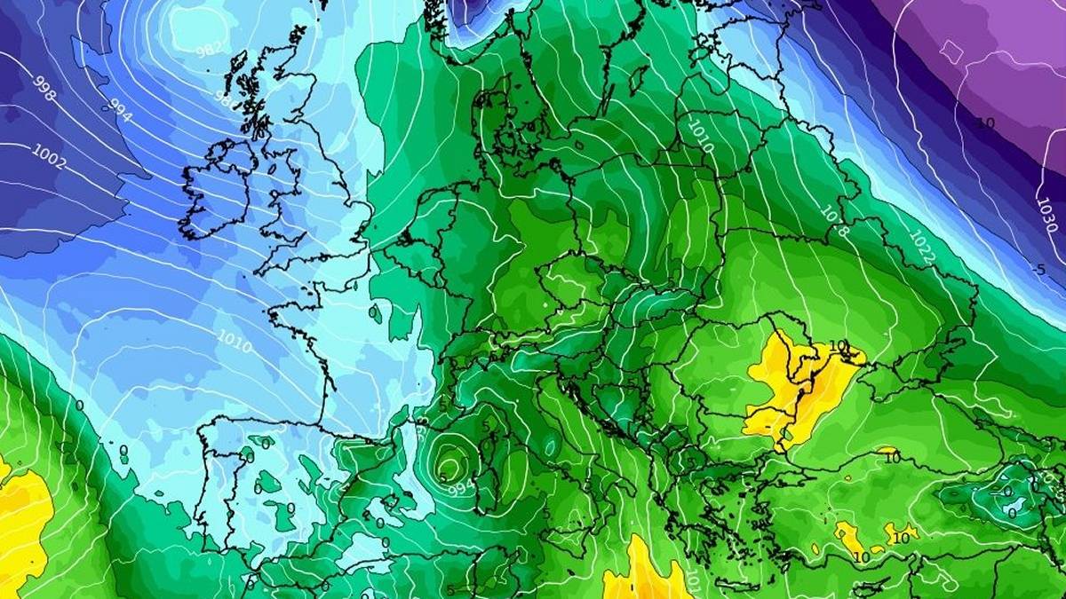 Nietypowe temperatury w weekend. Fot. Wxcharts.com