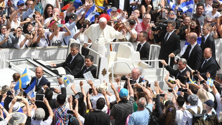Papież zawiesza audiencje generalne na czas lata