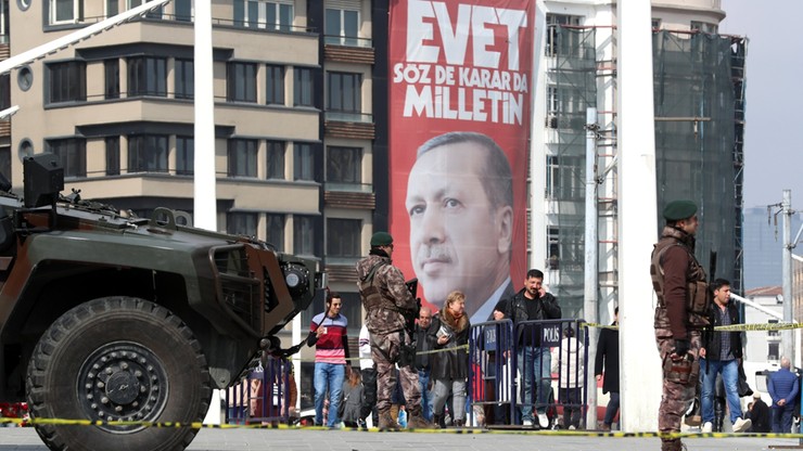 Rząd wyraził zgodę na udział niemieckich Turków w referendum