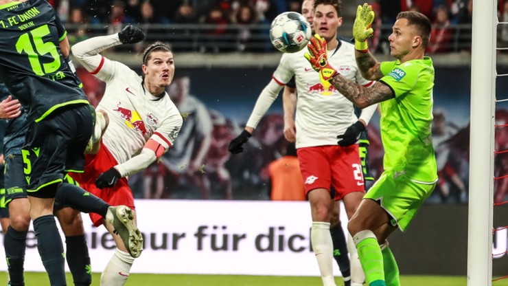 Bundesliga: Gikiewicz nie zatrzymał lidera