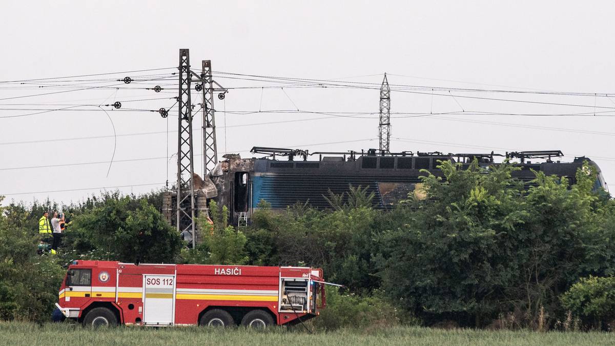 Tragedia na Słowacji. Pociąg zderzył się z autobusem