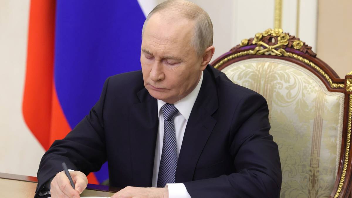 Prywatne lekcje synów Putina. Mają mówić jak "wykształceni Europejczycy"
