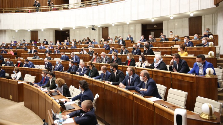 Przerwana sesja słowackiego parlamentu. Posłowie zakażeni koronawirusem