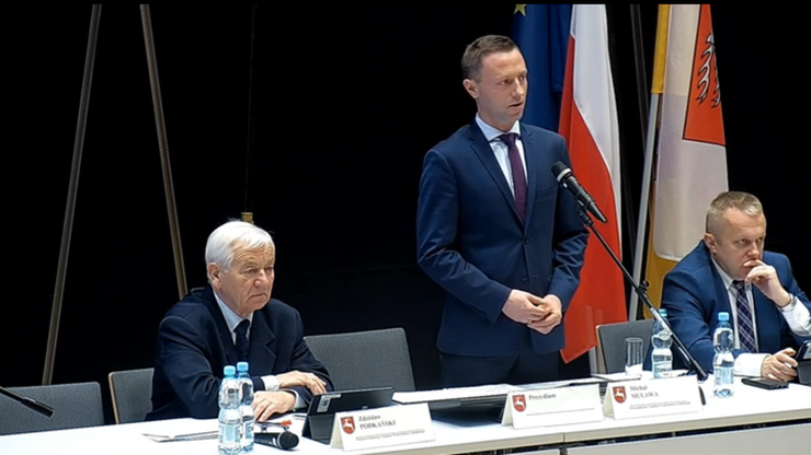 Radni PiS powiesili krzyż w sali sejmiku lubelskiego. "Chrześcijaństwo leży u podstaw Polski i UE"