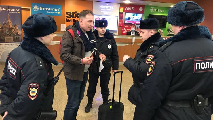 Współpracownik Nawalnego zatrzymany na lotnisku w Moskwie