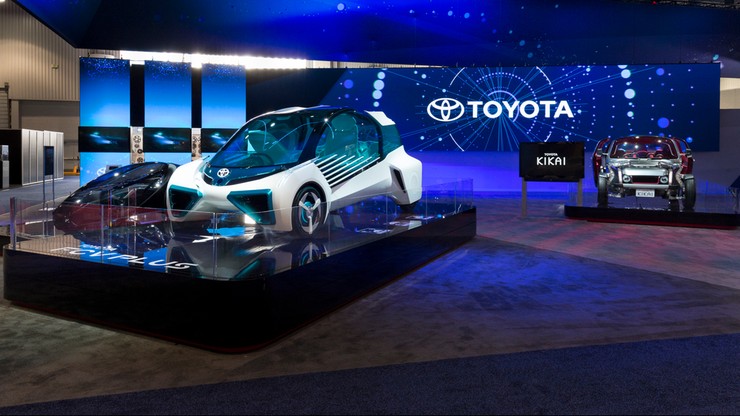 Microsoft i Toyota będą wspólnie pracować nad inteligentnymi autami