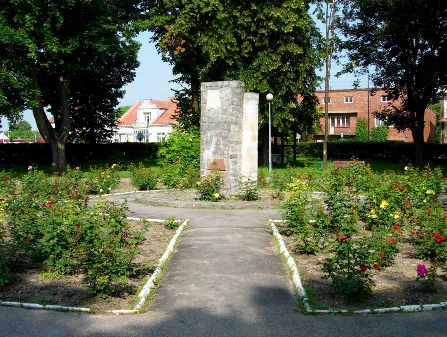 Opatowiec najmniejsze miasto w Polsce zyskało prawa miejskie w 1271 roku