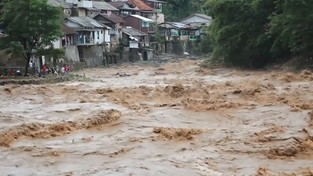 03.01.2020 07:00 Po katastrofalnej powodzi władze chcą ratować stolicę Indonezji stosując modyfikację pogody