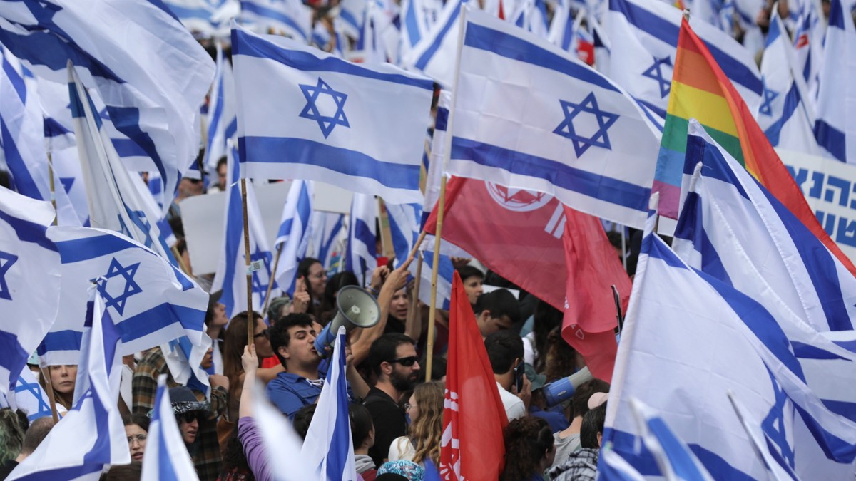 Izrael: Netanjahu chwilowo ustępuje. Zwrot ws. reformy sądownictwa