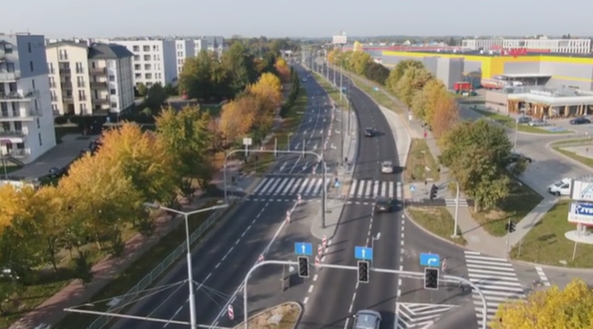 Nieczynne przejście dla pieszych. Kolejne kilkaset metrów dalej