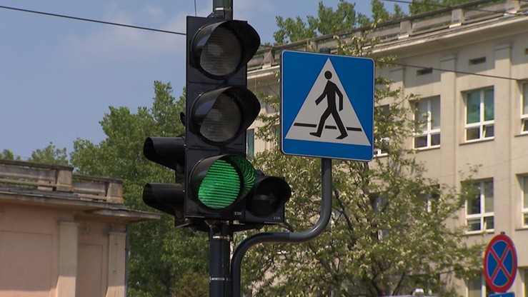 Skrzyżowania z pierwszeństwem dla pieszych. Innowacyjne rozwiązanie w Łodzi
