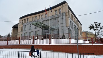Polski konsulat we Lwowie oblany farbą. Policja wszczęła postępowanie