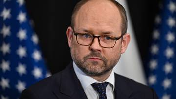 Przydacz odpowiada szefowi MON. "Prezydent ma prawo"