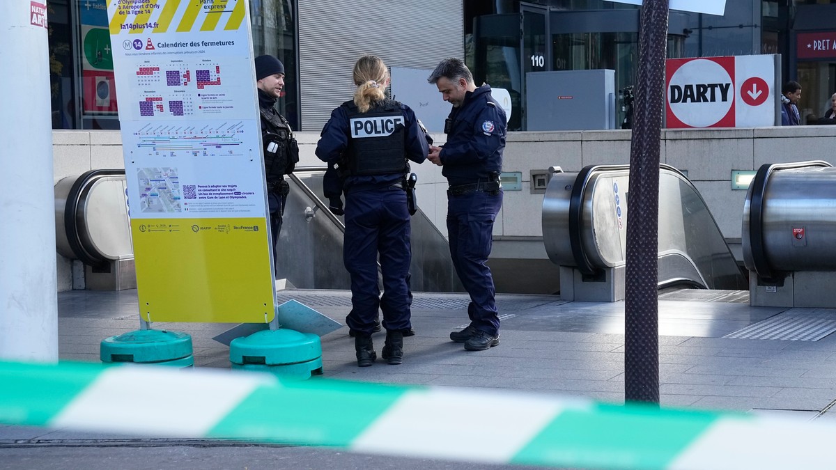 Francja: Policjanci postrzelili kobietę w metrze. Groziła atakiem terrorystycznym
