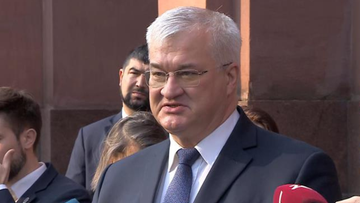 - Ci, którzy nie stracili nikogo w tej wojnie, nie mają prawa wypowiadać takich stwierdzeń - napisał szef ukraińsk