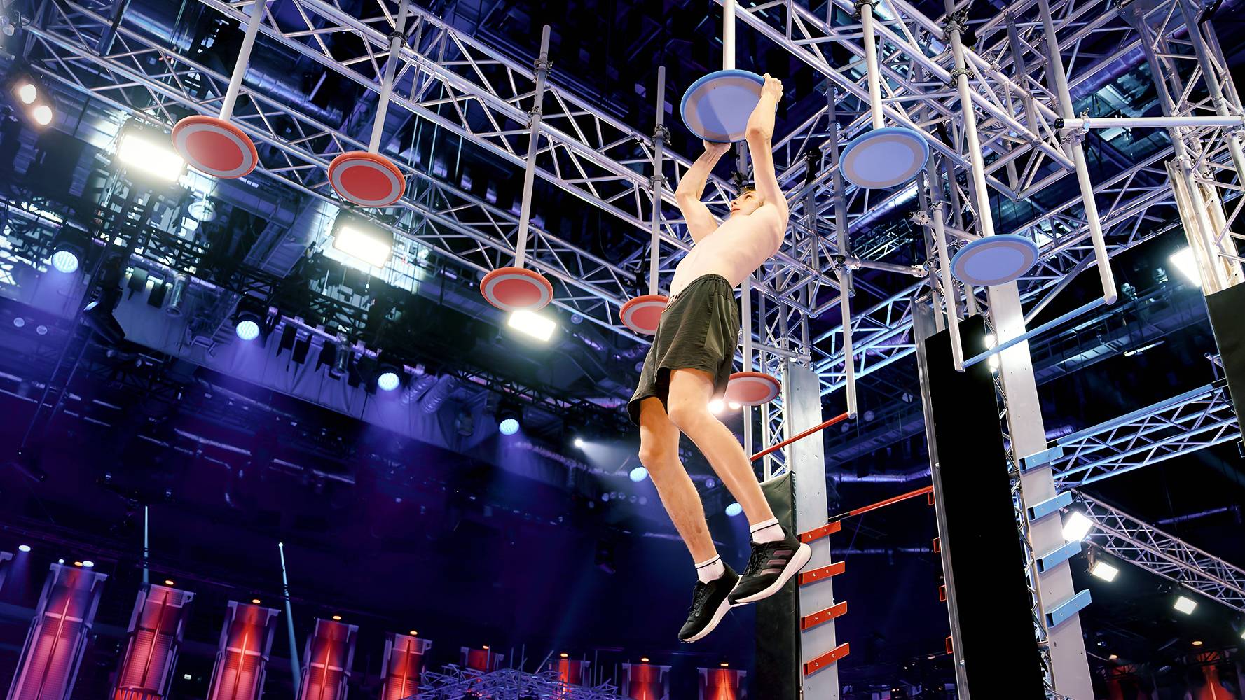 Piotr Wróbel mierzy się z wyzwaniami w