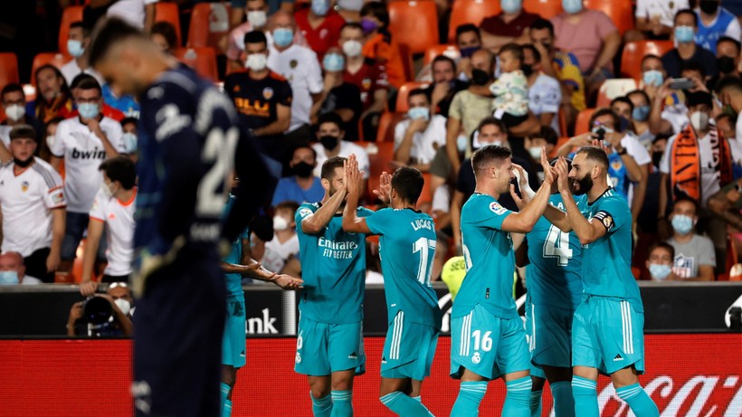 La Liga: Real Madryt wygrał mecz na szczycie w Walencji i jest liderem