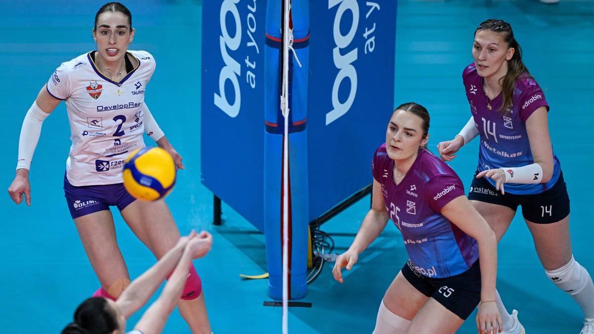 Siatkarki Developresu Rzesz&oacute;w i Metalkas Pałac Bydgoszcz podczas meczu.