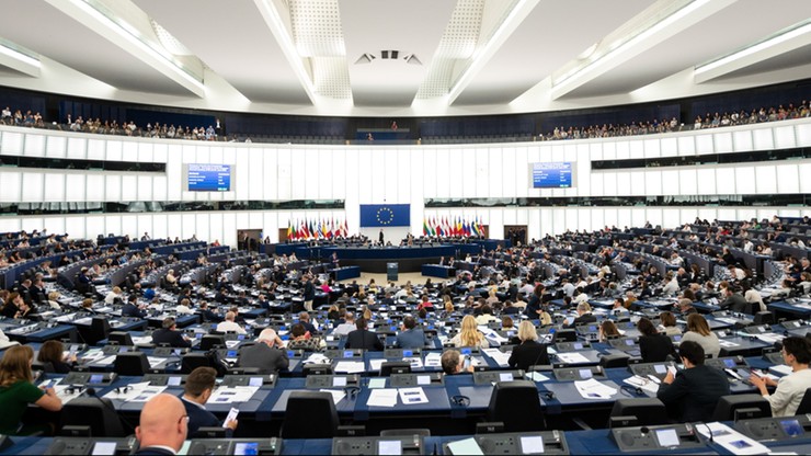 Liberałowie zapowiadają głosowanie przeciw Szydło w Parlamencie Europejskim