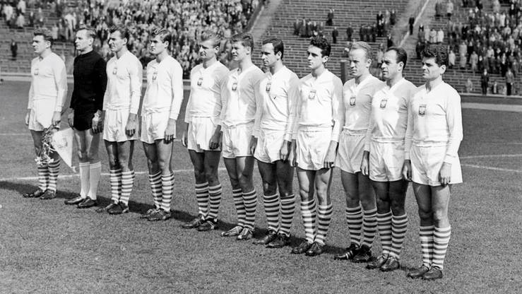 Koszulki piłkarskiej reprezentacji Polski. Jak zmieniały się na przestrzeni lat?