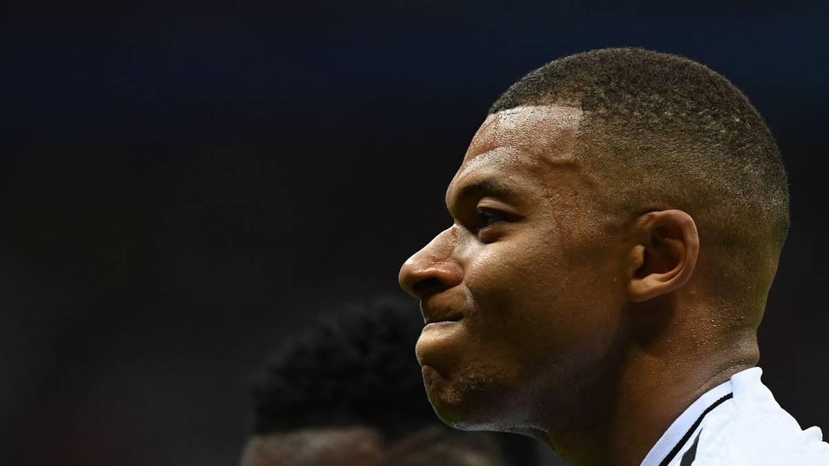 Mbappe walczy z PSG. Piłkarz domaga się milionów