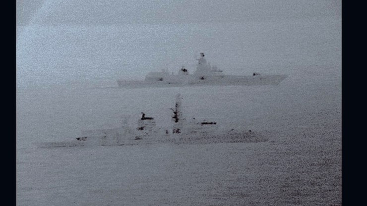Brytyjski okręt eskortował rosyjską fregatę "Admirał Gorszkow"