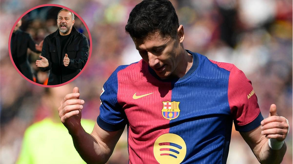 Piłkarz FC Barcelony Robert Lewandowski w swojej koszulce, z trenerem Xavim Hernandezem w tle