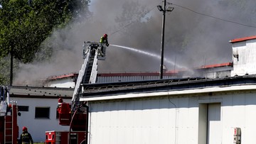 Pożar w zakładach chemicznych w Chorzowie. Ewakuacja pensjonariuszy domu pomocy społecznej