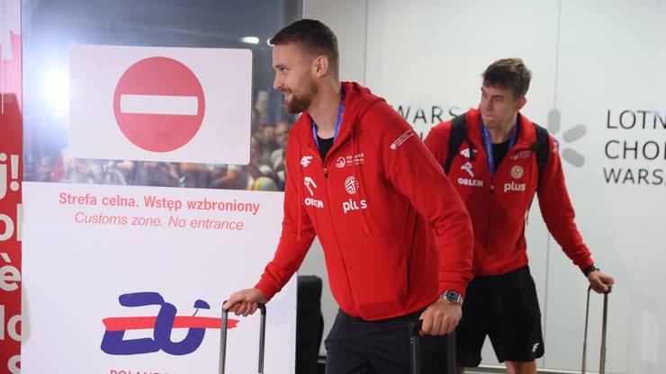 Polscy siatkarze wrócili do kraju! Wyjątkowe powitanie triumfatorów Ligi Narodów