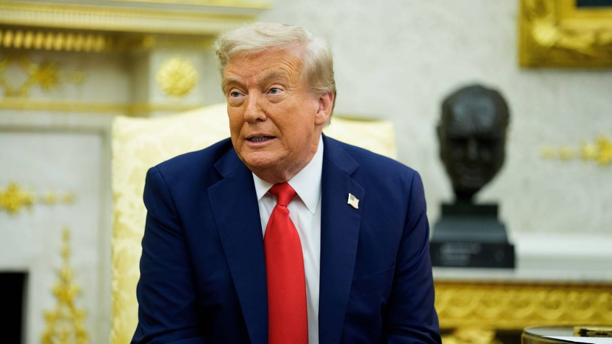 Trump nie zauważył, że mikrofon jest włączony. Powiedział kilka słów o Putinie