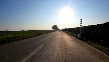 Nagle skończył się asfalt. Auto zniszczone, odszkodowania brak!